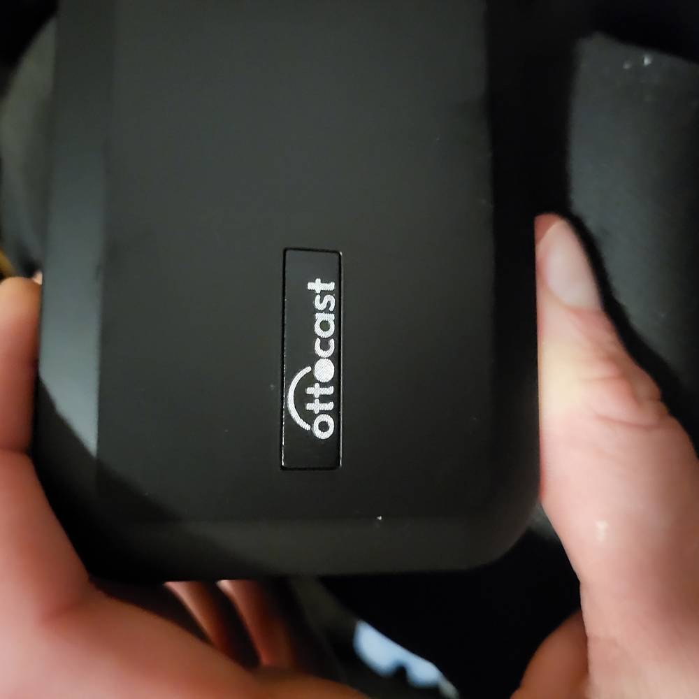 Ottocast Black Device